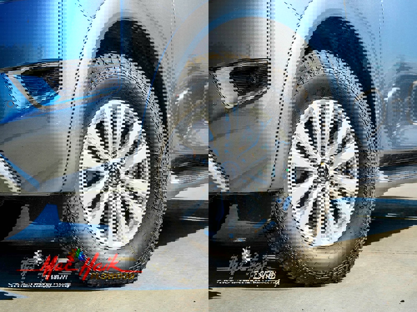 Used 2023 Nissan Armada SV video 2