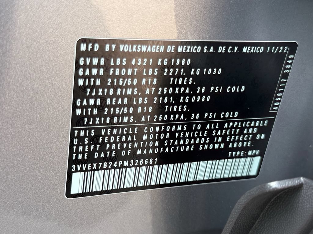 Used 2023 Volkswagen Taos SE w/ Panoramic Sunroof Package FWD image 27