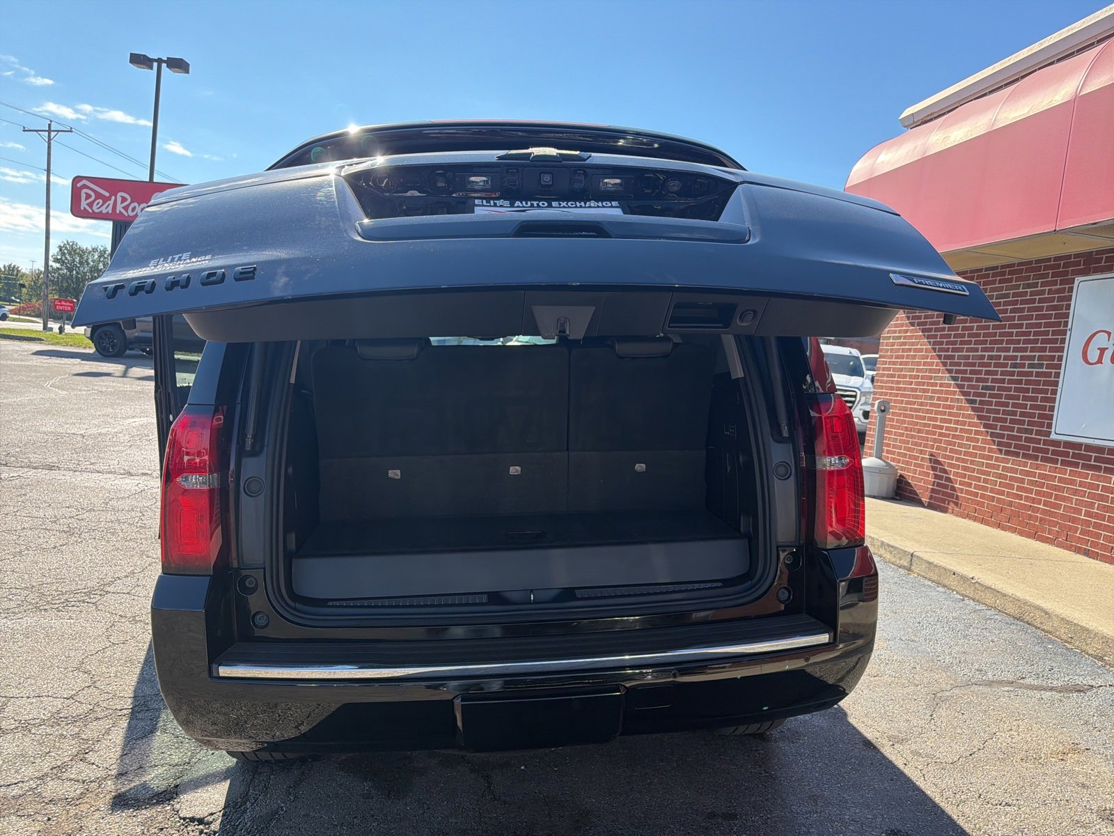 Used 2018 Chevrolet Tahoe Premier image 28