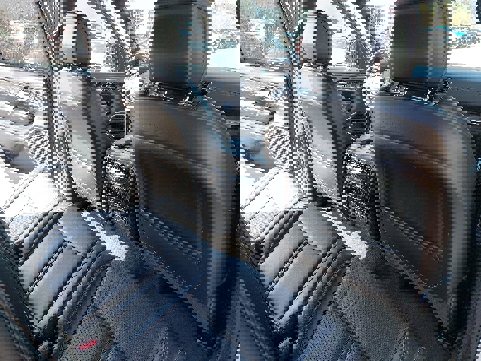 Used 2023 Jeep Wagoneer L Series II image 12