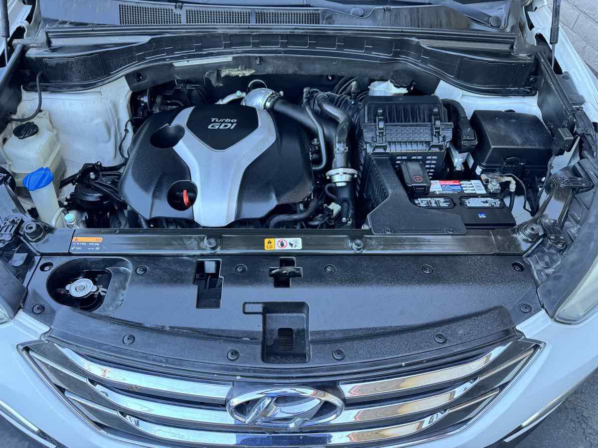 Used 2014 Hyundai Santa Fe Sport 2.0T FWD image 22