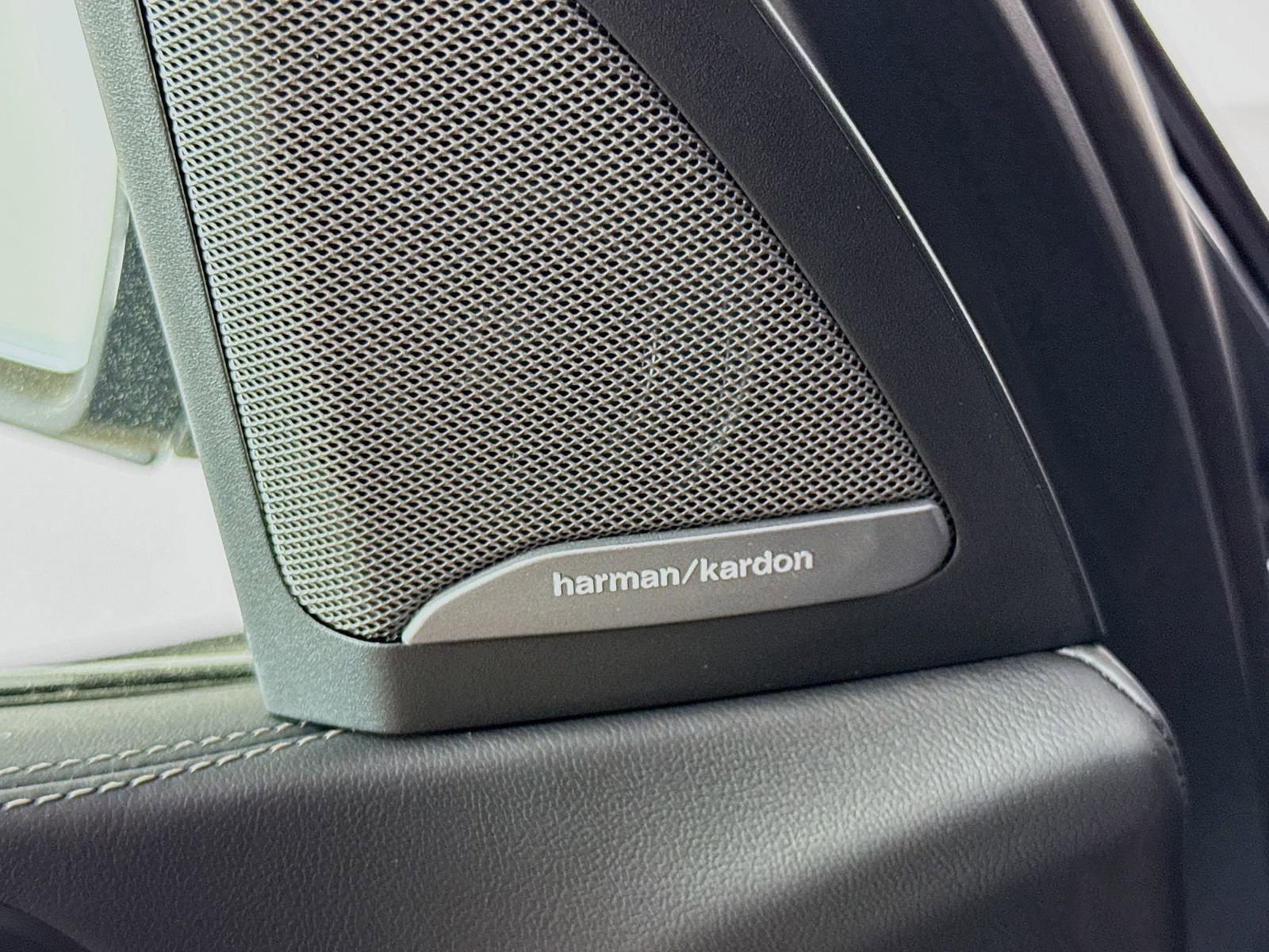 New 2026 BMW X7 M60i image 19