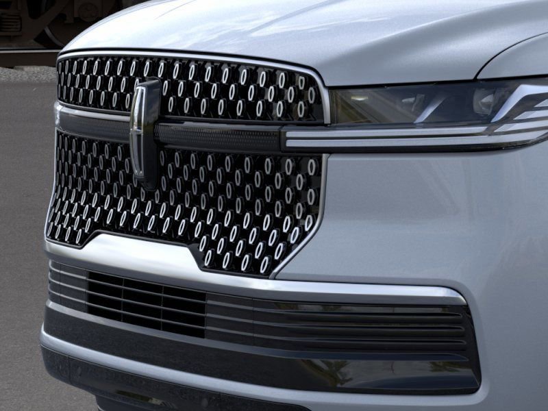 New 2026 Lincoln Navigator Premiere image 18