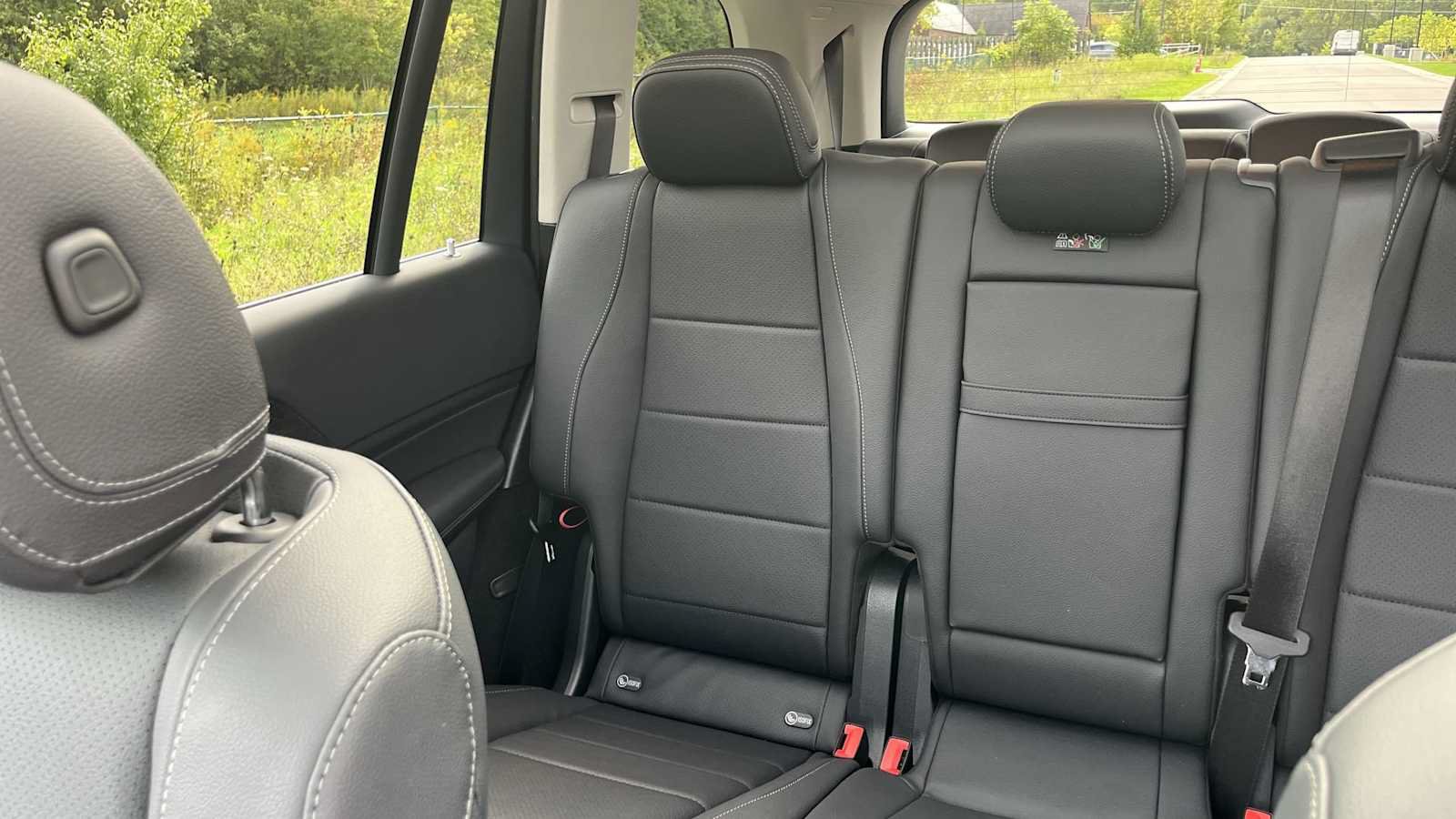 Used 2026 Mercedes-Benz GLS 450 4MATIC image 32