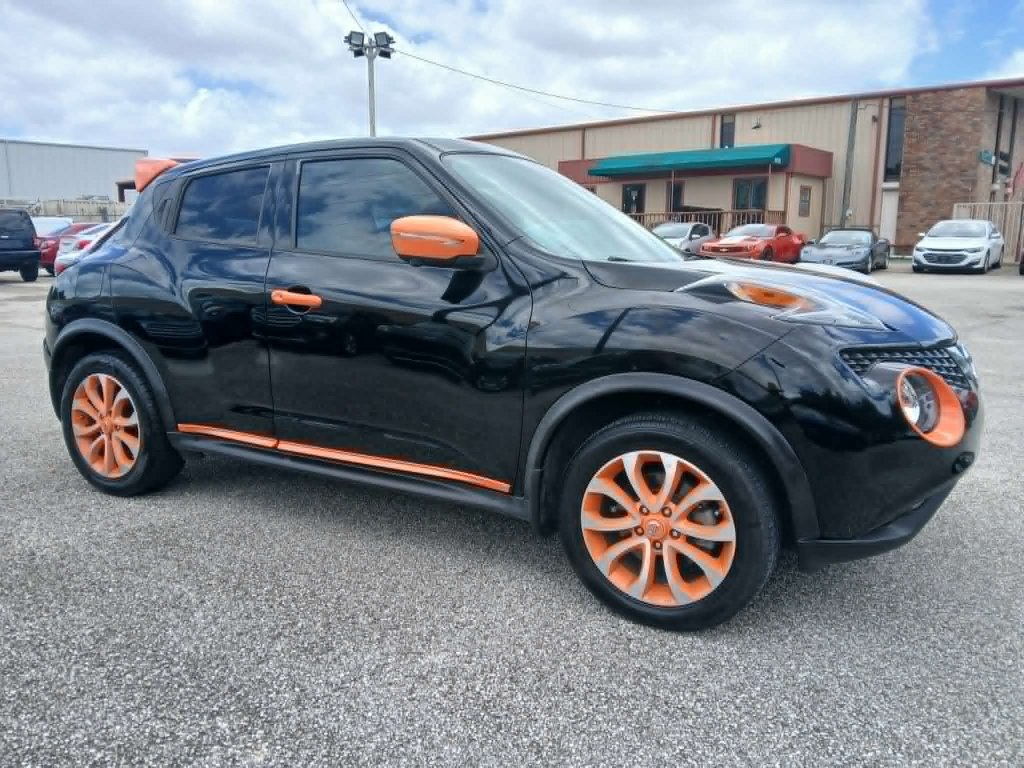 Used 2017 Nissan Juke SL FWD image 3