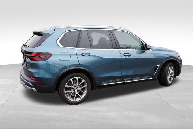 Used 2026 BMW X5 xDrive40i AWD/4WD image 4