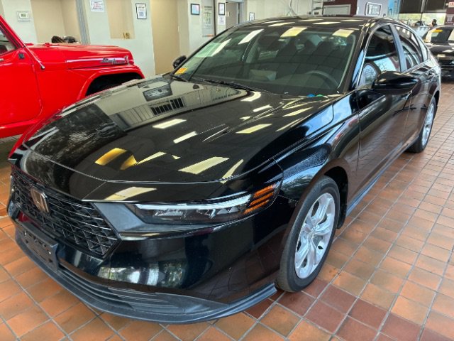 Used 2023 Honda Accord LX image 7