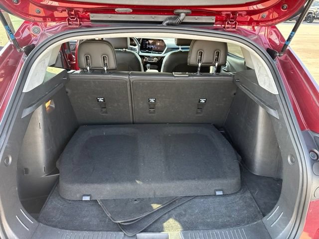 Used 2025 Chevrolet Trax LT w/ LT Convenience Package FWD image 24