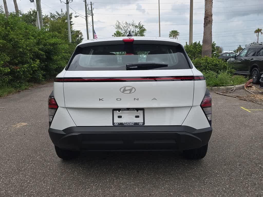 New 2027 Hyundai Kona SE FWD image 5