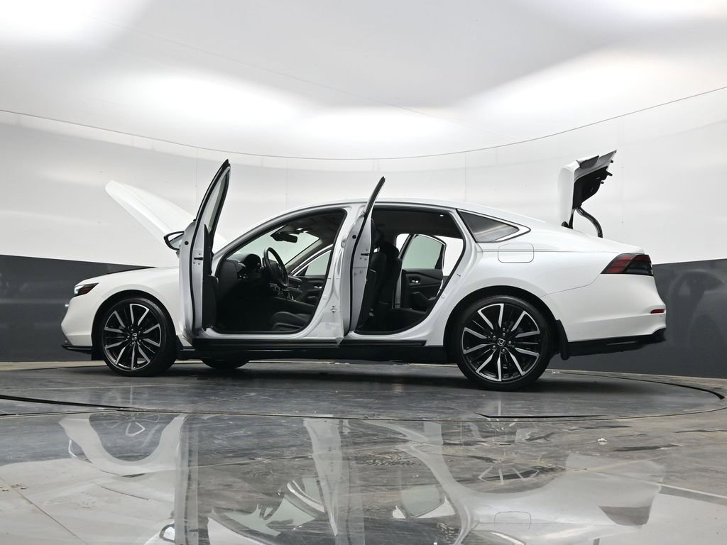 Used 2024 Honda Accord Touring image 38
