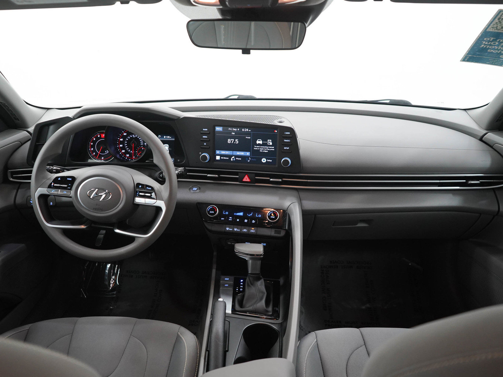Used 2023 Hyundai Elantra SEL FWD image 13