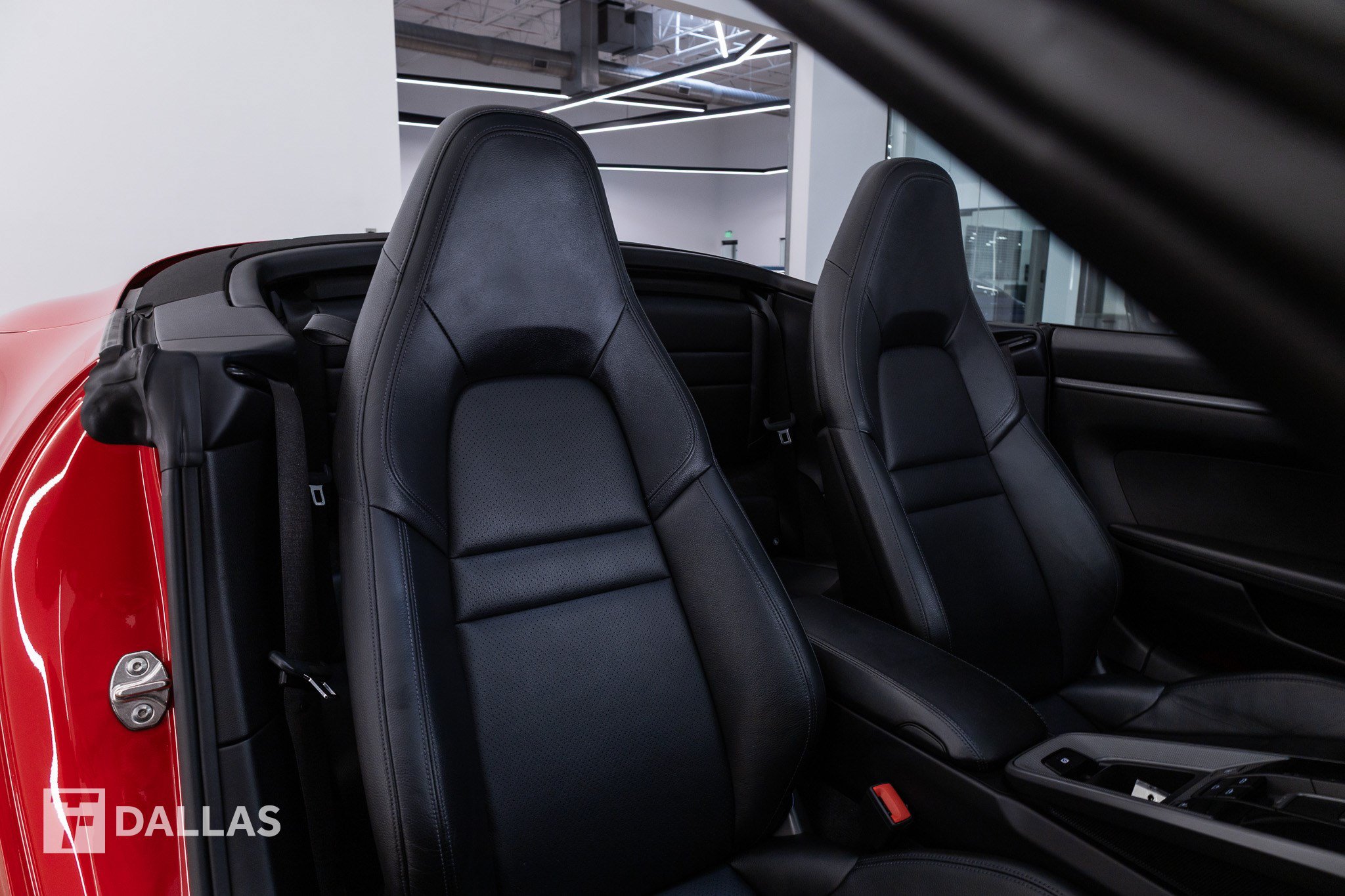 Used 2022 Porsche 911 Carrera RWD image 32