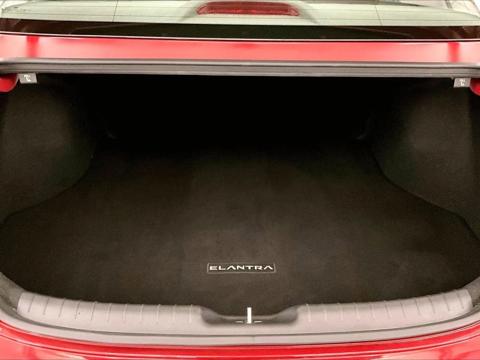 Used 2023 Hyundai Elantra SEL w/ Convenience Package image 33
