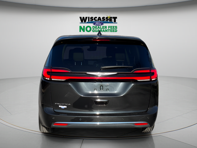 Used 2024 Chrysler Pacifica Touring-L FWD image 28