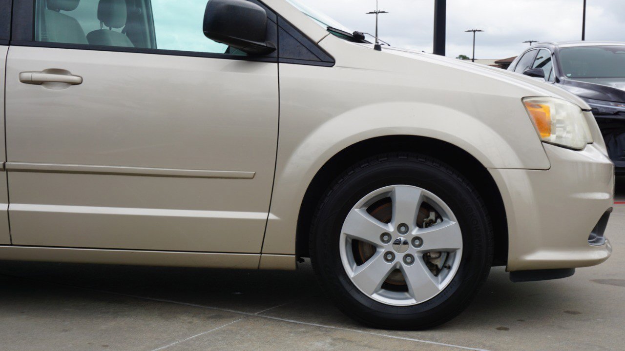 Used 2013 Dodge Grand Caravan SE image 9