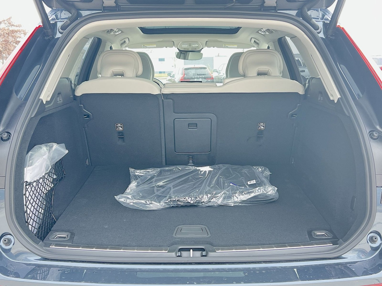 New 2026 Volvo XC60 B5 Ultra w/ Climate Package image 25