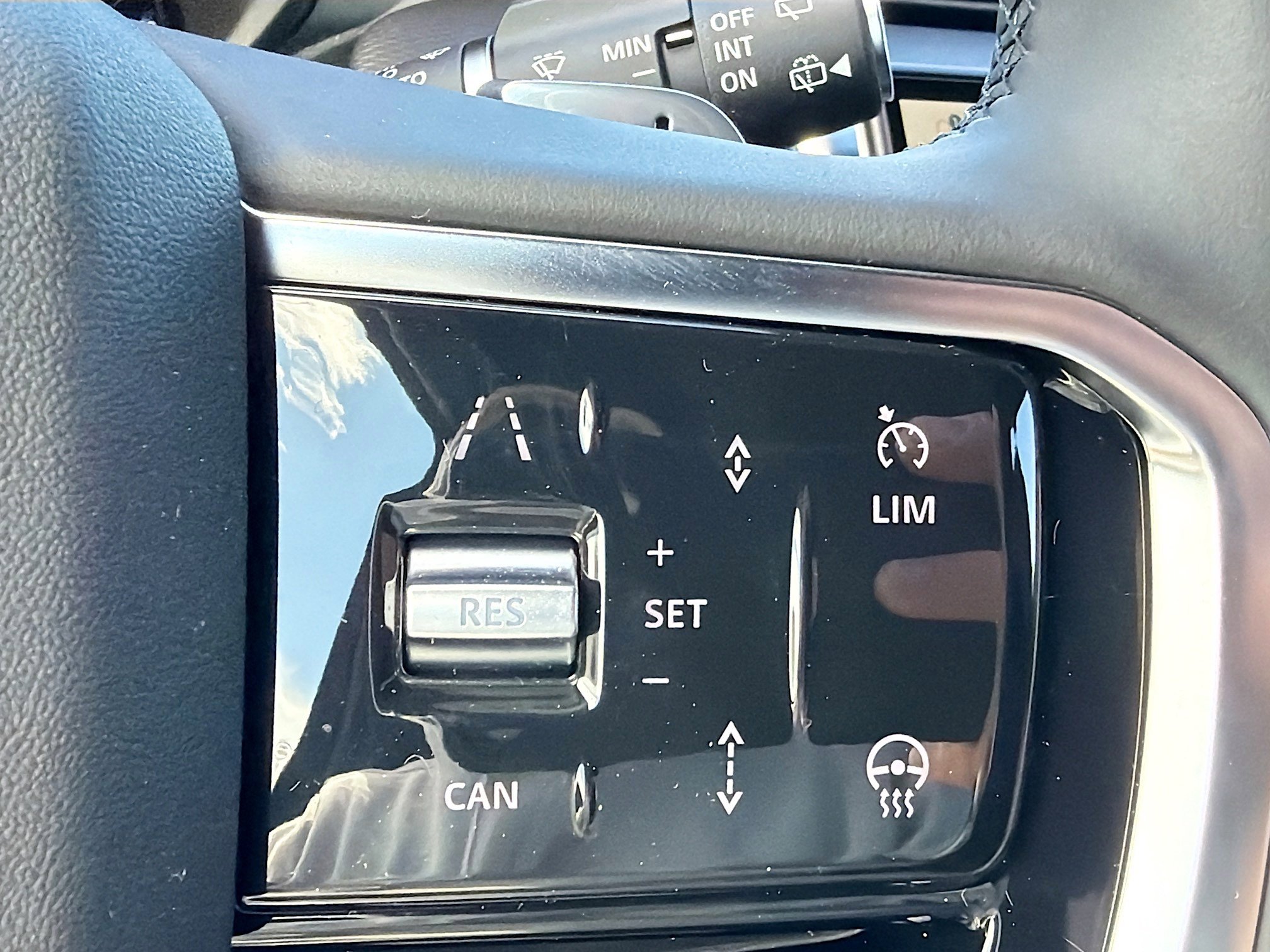 New 2026 Land Rover Discovery Sport Landmark AWD/4WD image 38