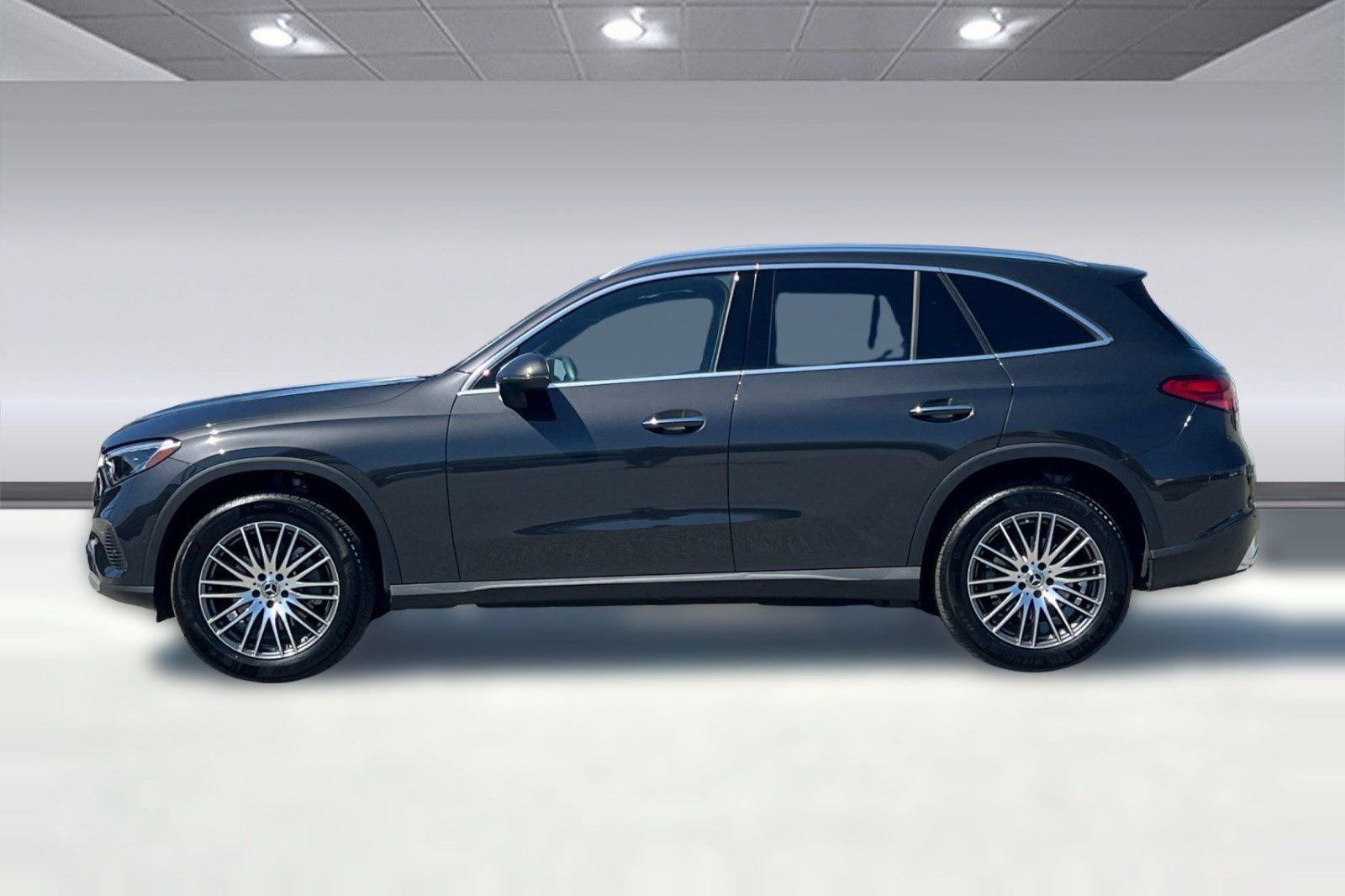 Certified 2026 Mercedes-Benz GLC 300 image 2