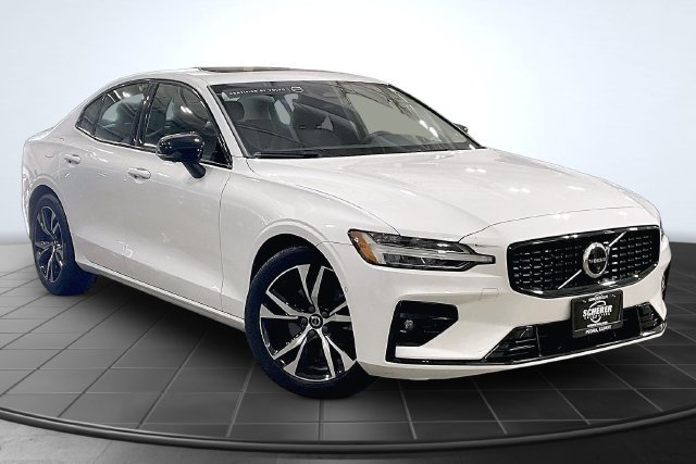 Used 2024 Volvo S60 B5 Plus FWD image 14
