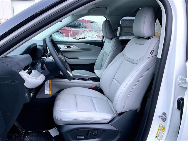New 2026 Ford Explorer Active w/ Active Comfort Package AWD/4WD image 9