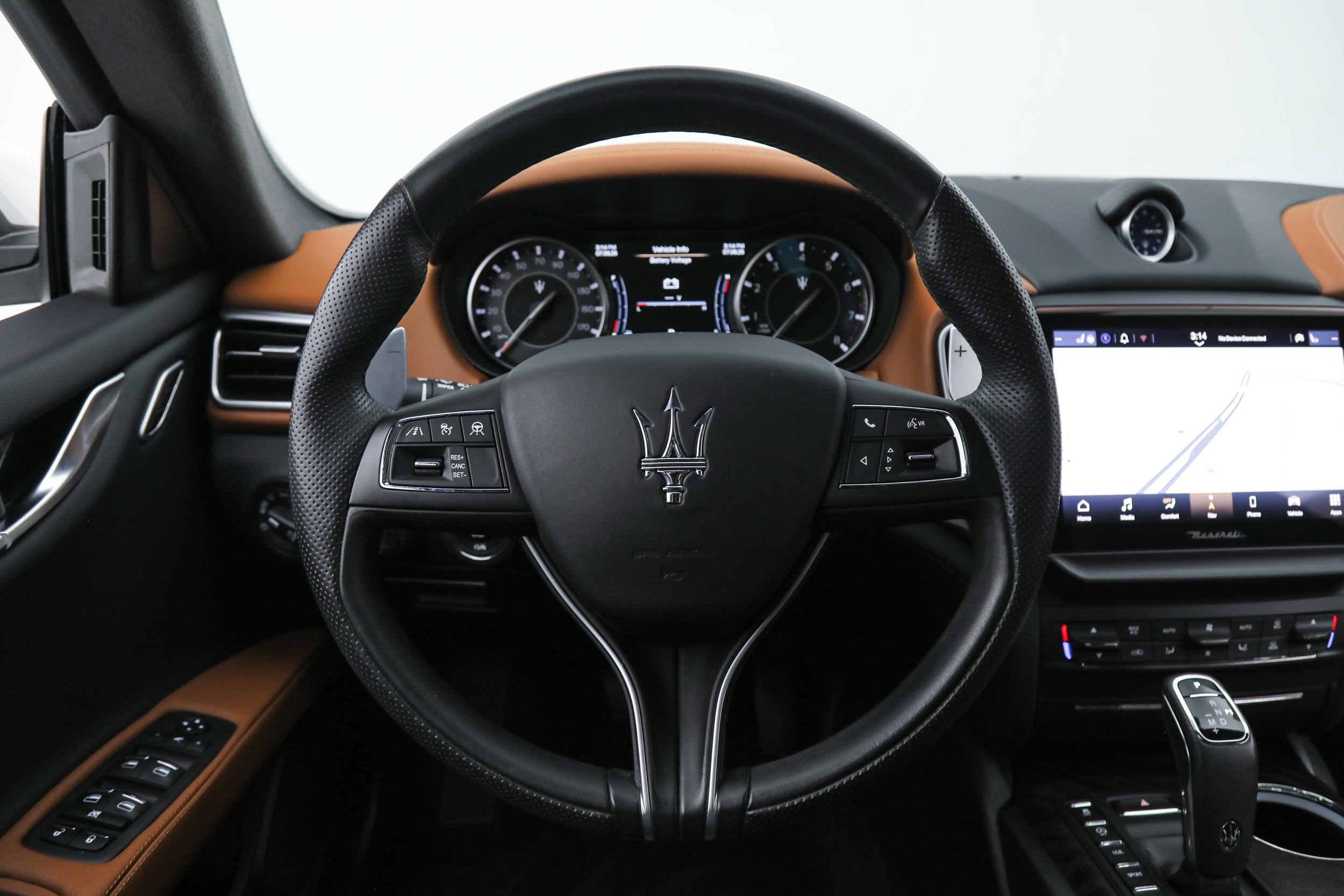 Certified 2023 Maserati Ghibli Modena RWD image 17
