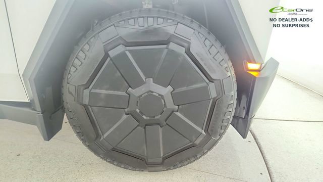 Used 2024 Tesla Cybertruck AWD Crew Cab image 55