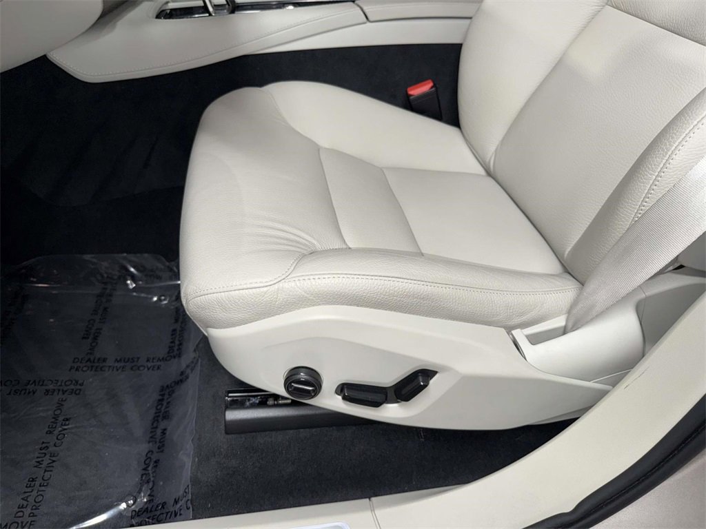 Used 2024 Volvo XC90 B6 Plus w/ Protection Package Premier image 3