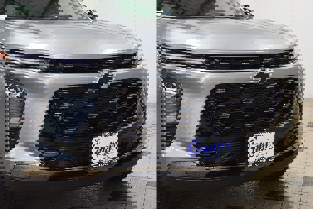 New 2026 Chevrolet Trax ACTIV w/ Sunroof Package FWD image 13