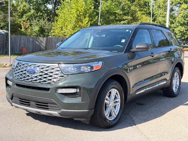 Used 2023 Ford Explorer XLT w/ Equipment Group 202A AWD/4WD image 5