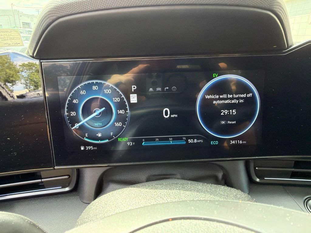 Used 2025 Hyundai Elantra SEL FWD image 4