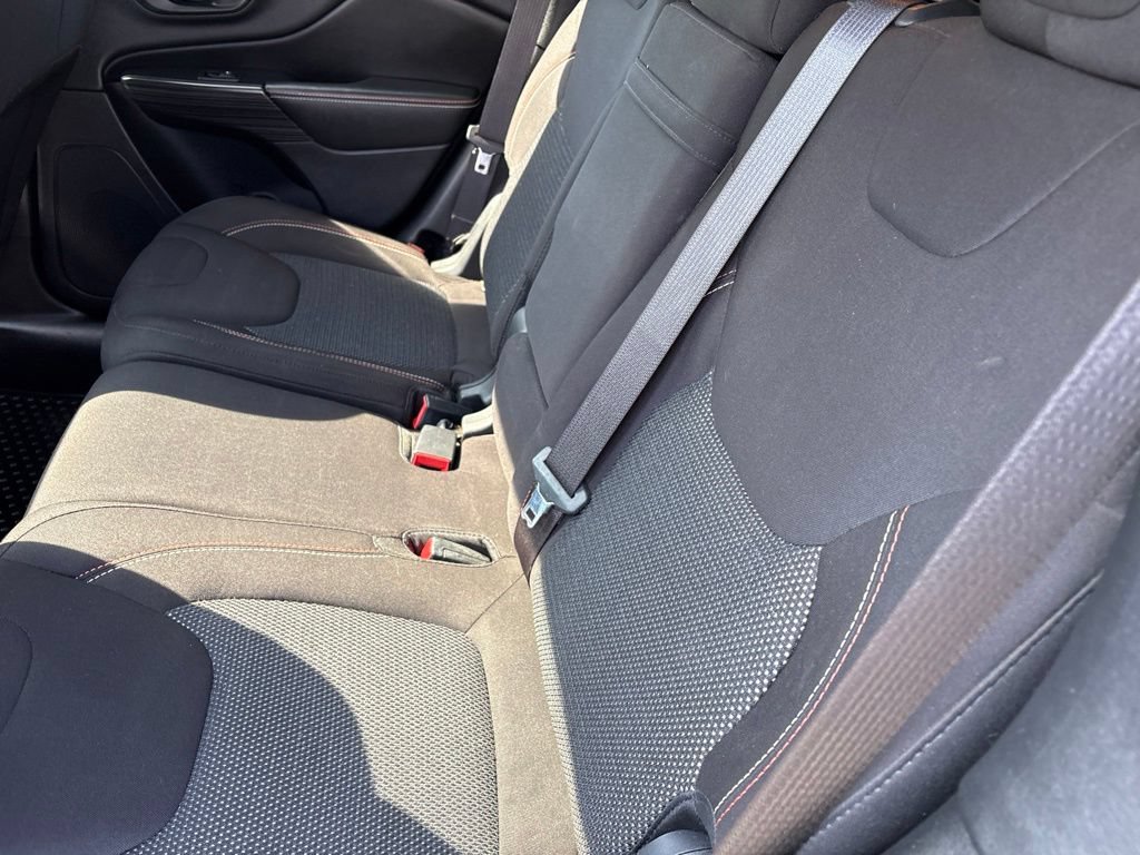 Used 2017 Jeep Cherokee 75th Anniversary AWD/4WD image 10