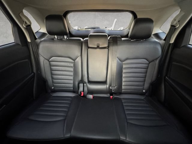Used 2016 Ford Edge SEL w/ Equipment Group 201A FWD image 22