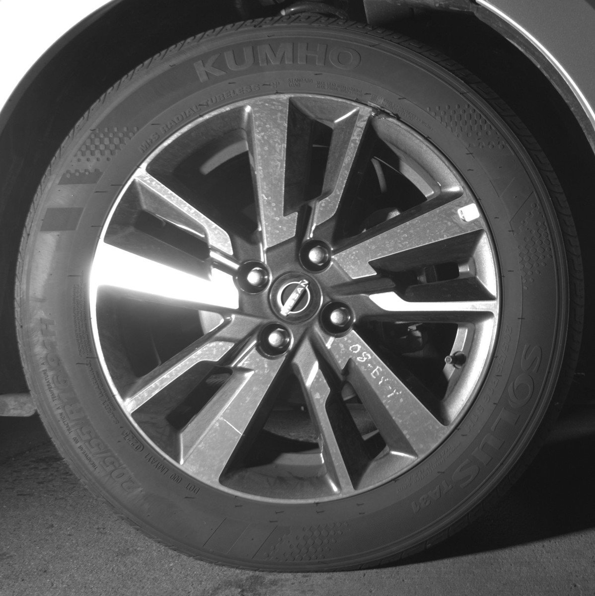 Used 2025 Nissan Versa SV image 13