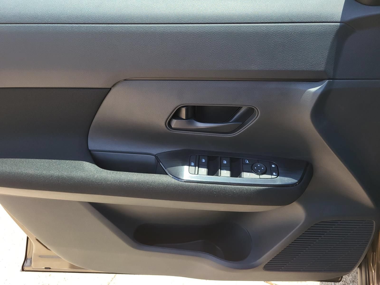 New 2026 Nissan Kicks S FWD image 16