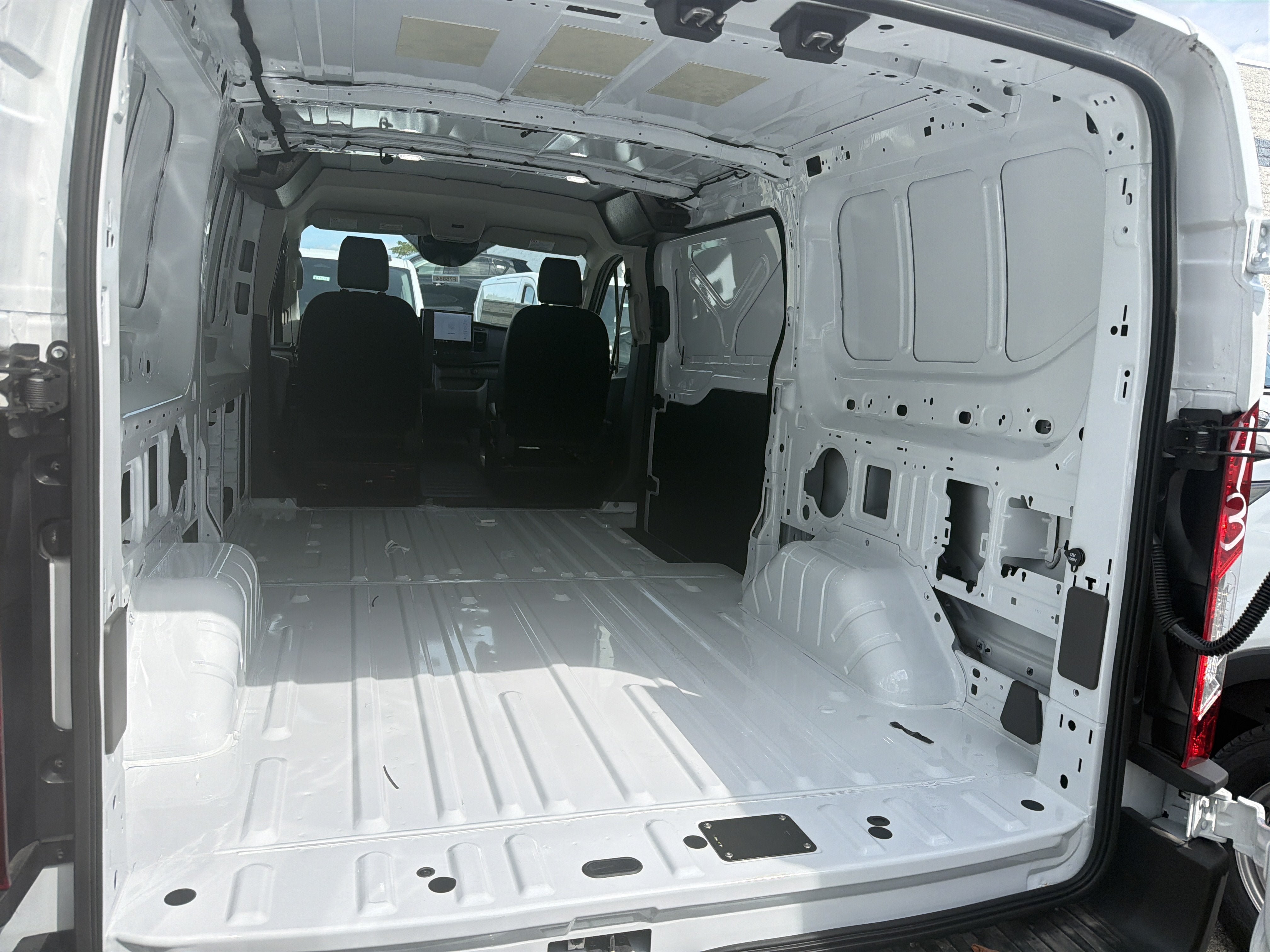 New 2026 Ford Transit 150 Low Roof RWD image 21