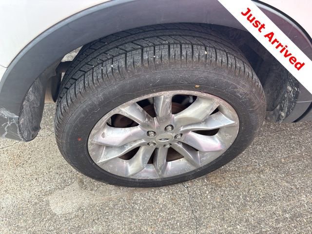 Used 2013 Ford Explorer XLT image 17