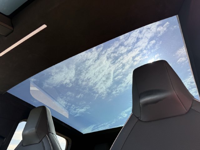 Used 2024 Tesla Cybertruck AWD Crew Cab image 20