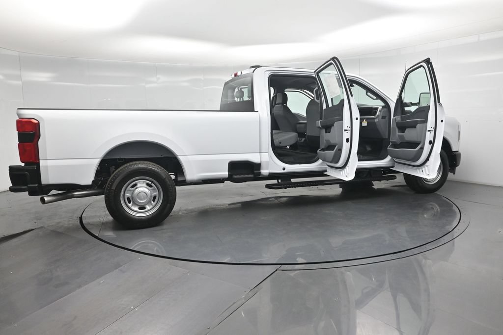 New 2026 Ford F250 XL w/ 360-Degree Camera Package RWD image 3
