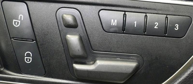 Used 2014 Mercedes-Benz CLA 250 CLA250 4MATIC image 42