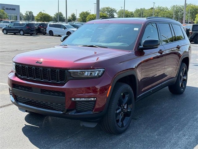 New 2025 Jeep Grand Cherokee L Limited w/ Black Appearance Package image 9
