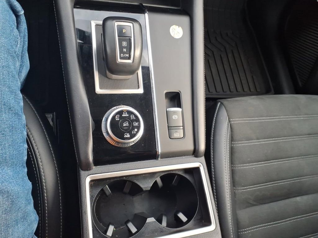 Used 2024 Mitsubishi Outlander SE Black Edition image 21