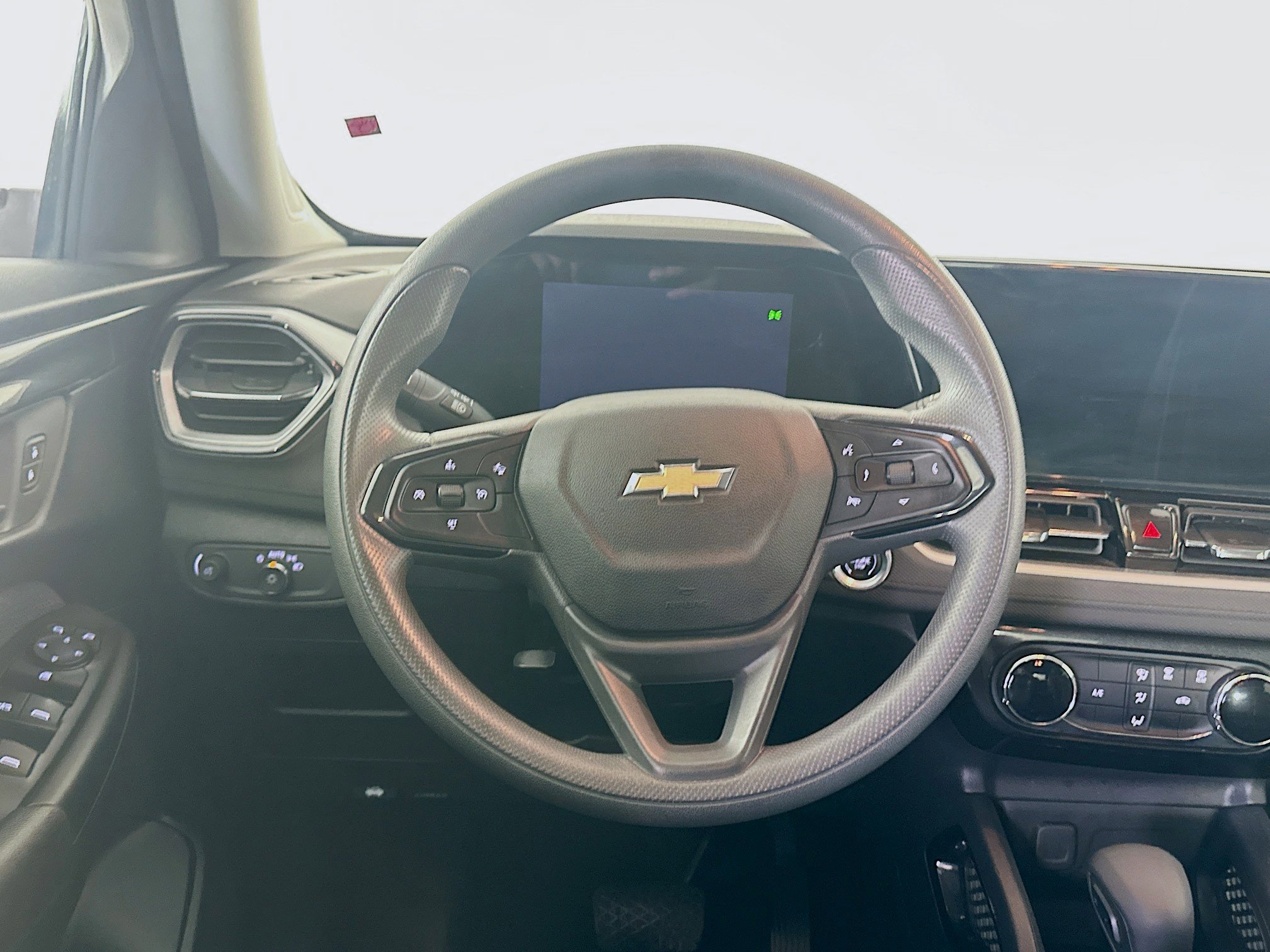 Used 2025 Chevrolet TrailBlazer LT image 17