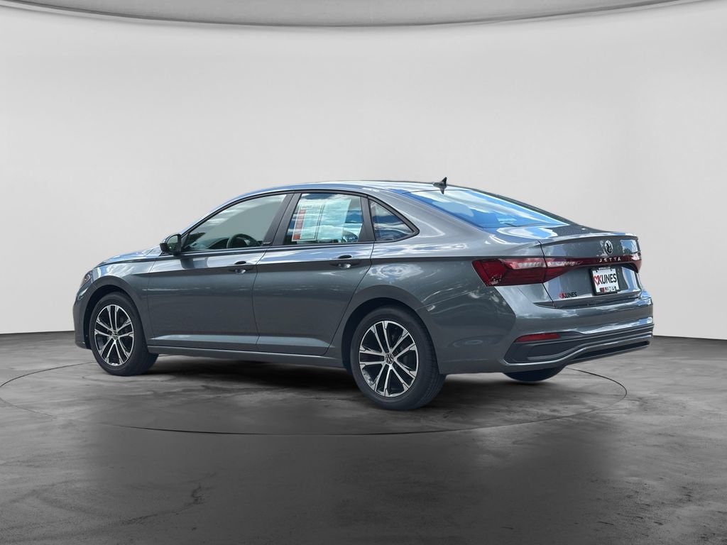 Used 2025 Volkswagen Jetta Sport FWD image 5