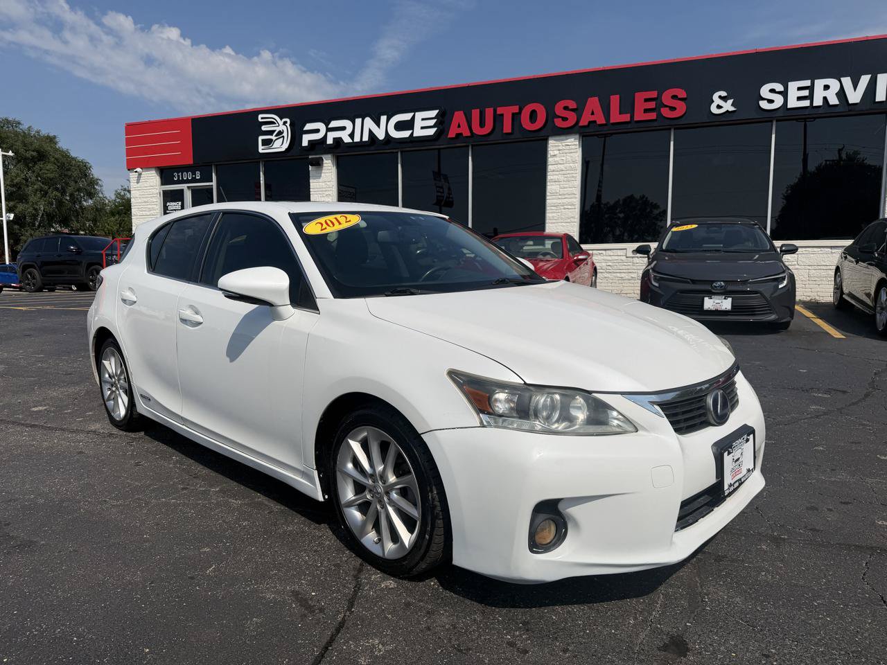 Used 2012 Lexus CT 200h Premium w/ Premium Audio Pkg FWD image 1