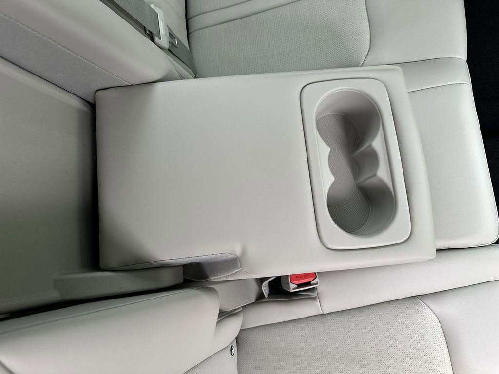 Used 2025 Kia Sorento S w/ Panoramic Sunroof Package image 30