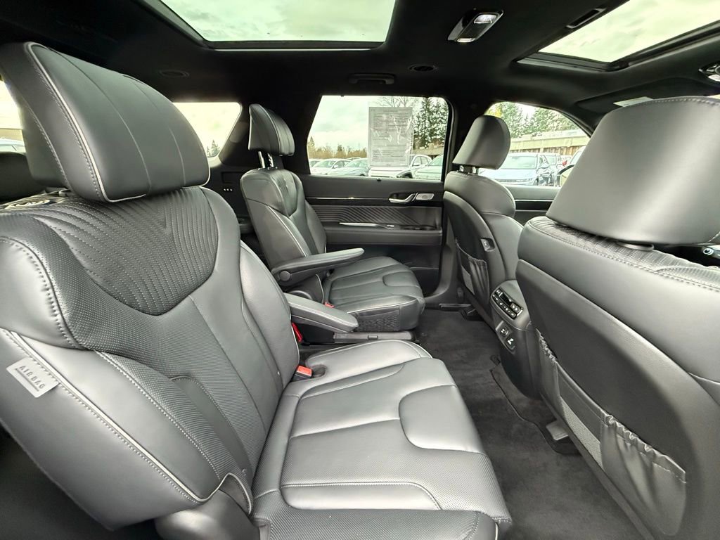 Used 2025 Hyundai Palisade Calligraphy image 22