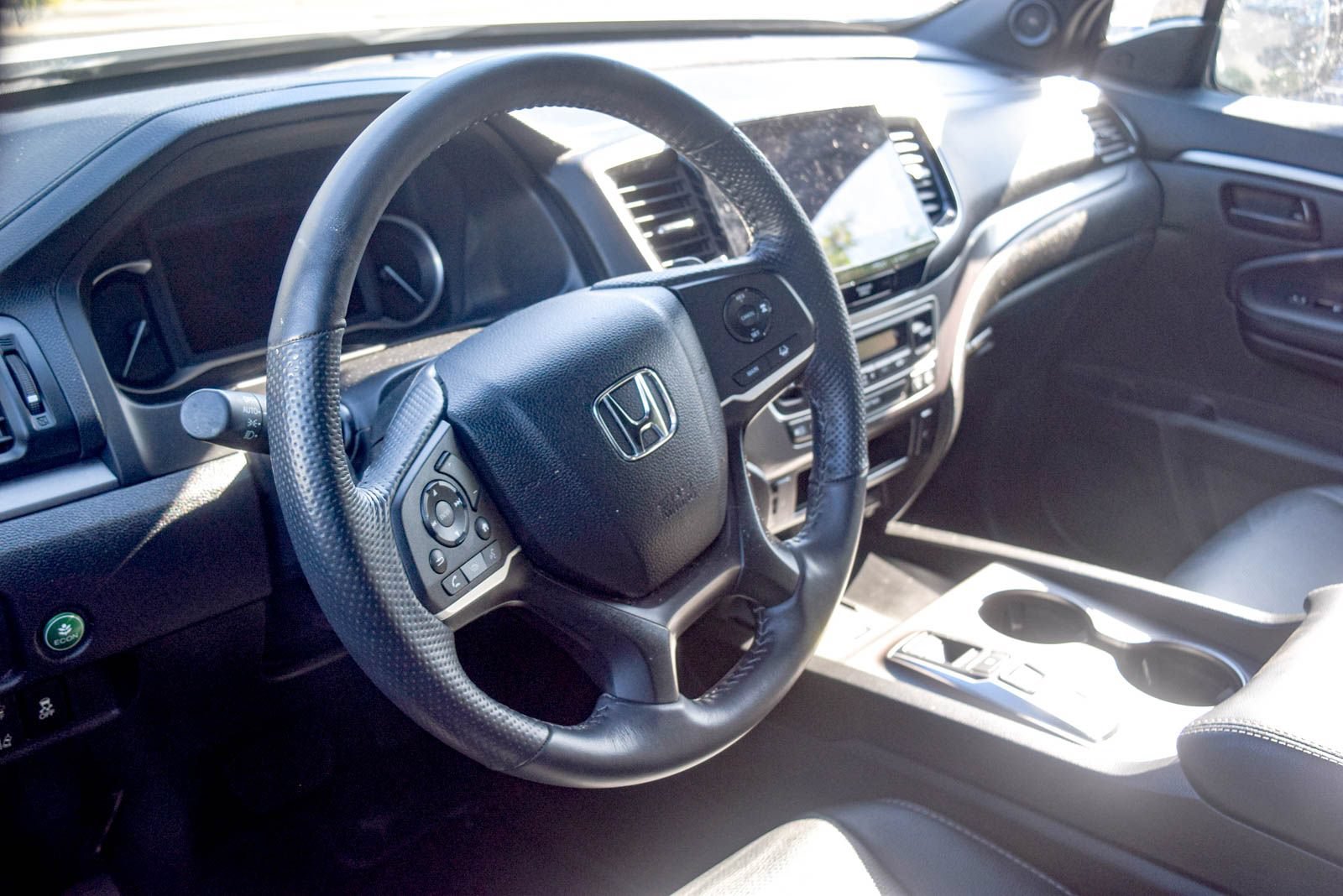Used 2025 Honda Passport EX-L image 11