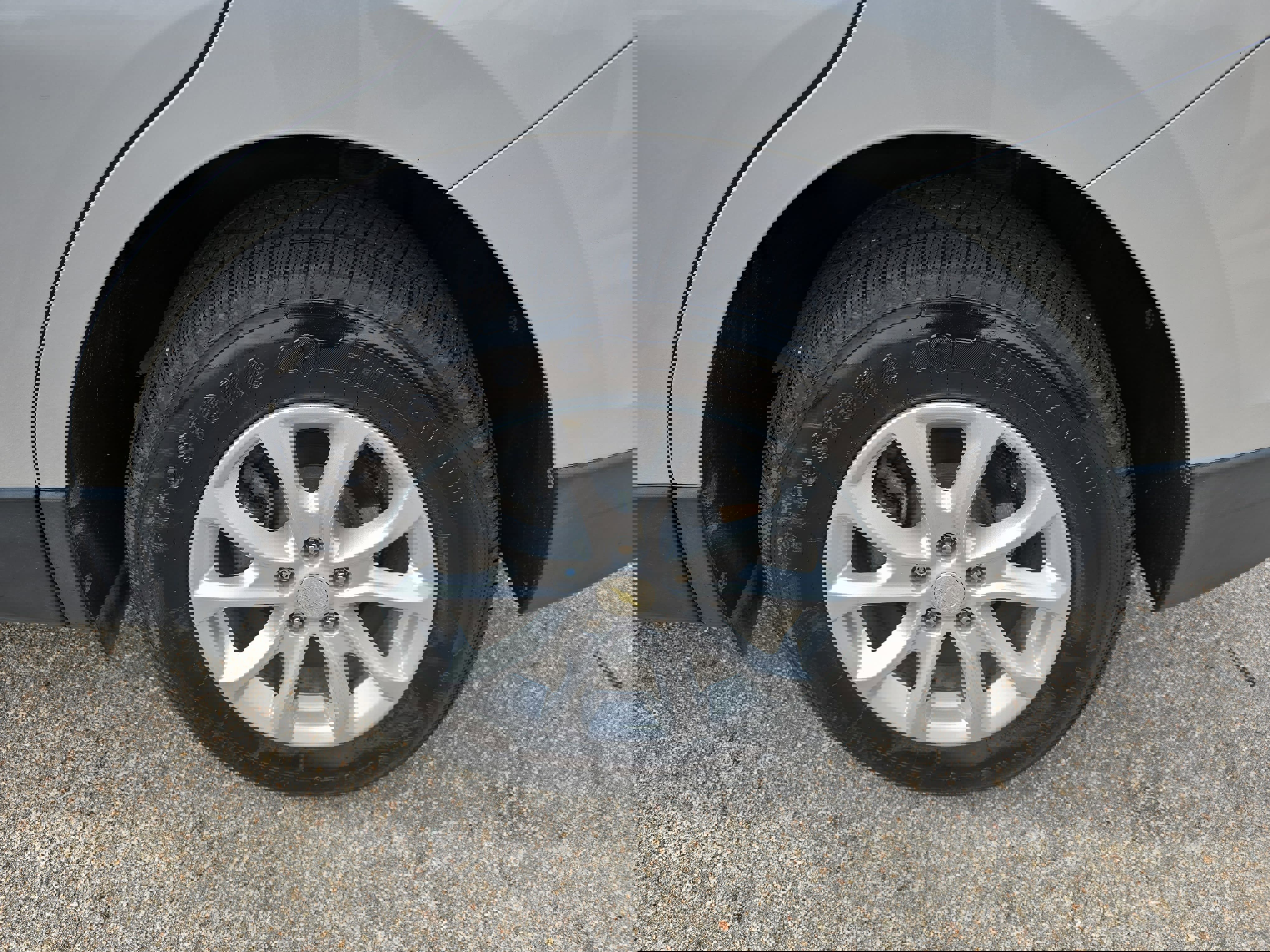 Used 2020 Chevrolet Equinox LT image 35