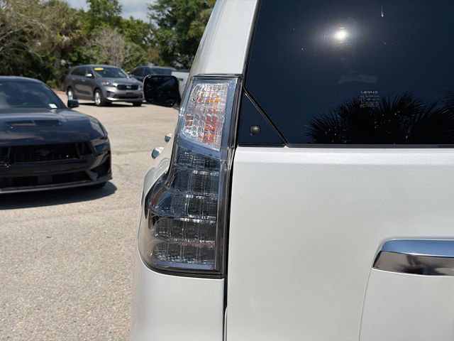 Used 2020 Lexus GX 460 Premium w/ Premium Package image 10