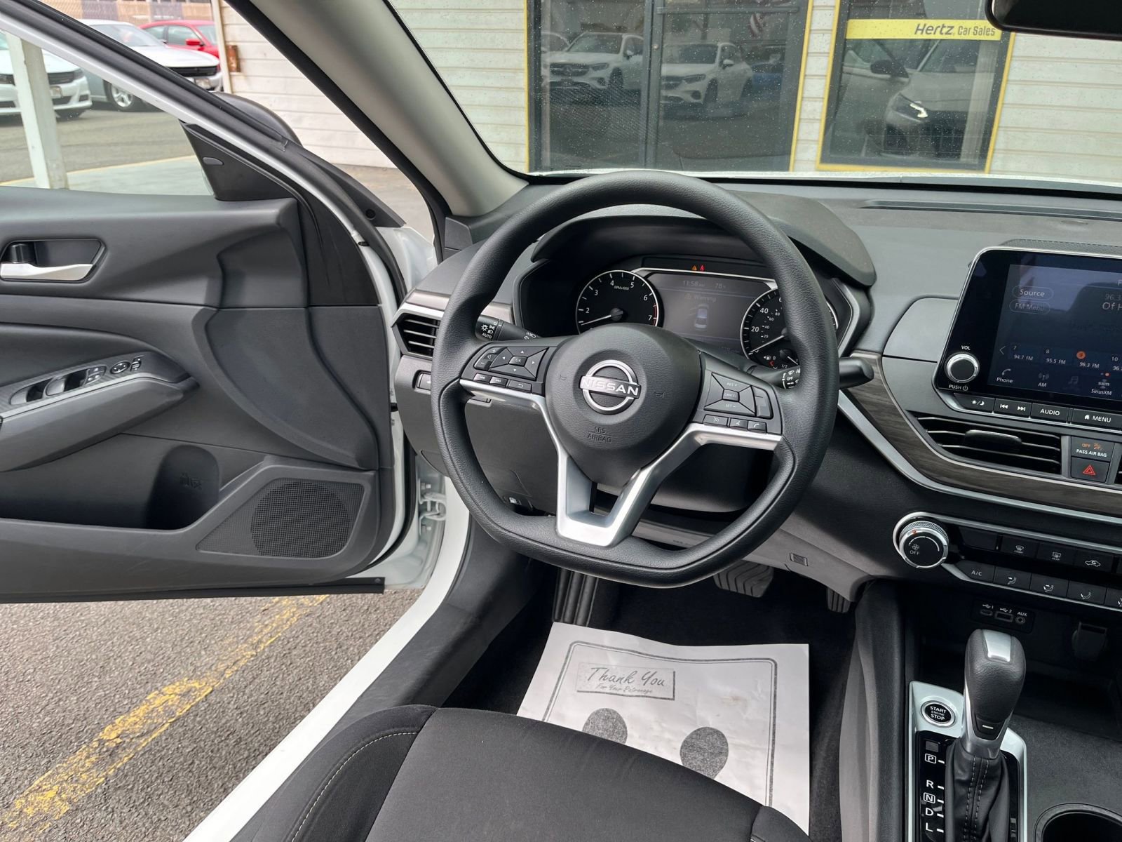 Used 2025 Nissan Altima 2.5 SV image 34